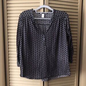 H&M Black and Gray Geometric Blouse